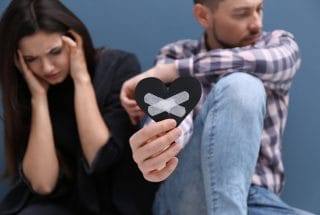 signs it’s time to leave a relationship