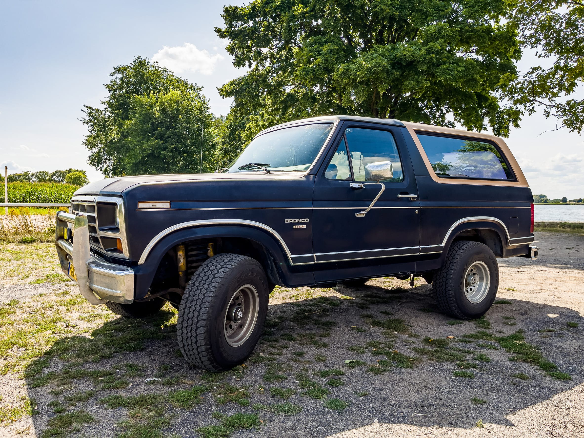 Ford Broncos