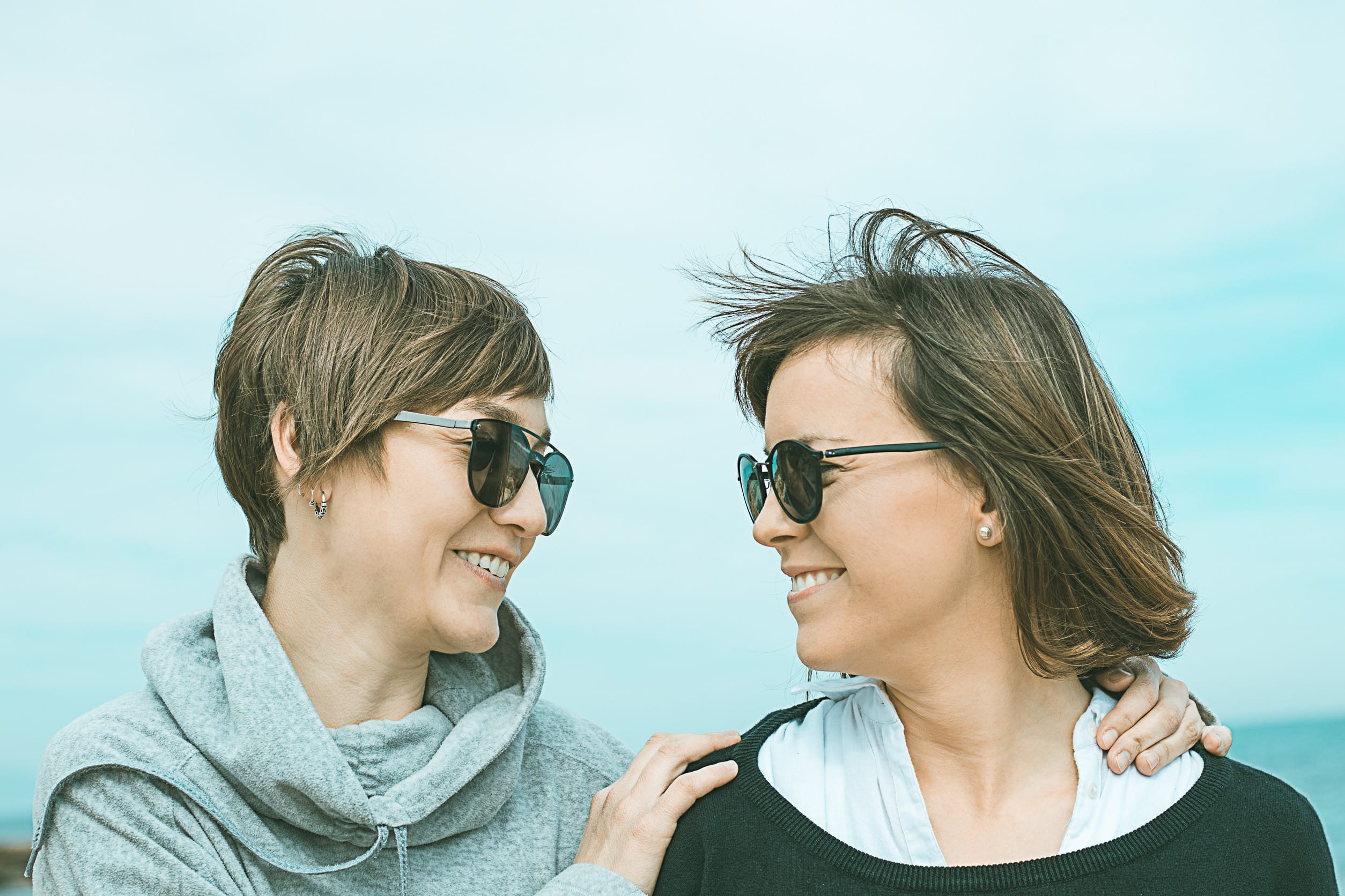 Two adult siblings who are trying to not let their relationship get ruind by money