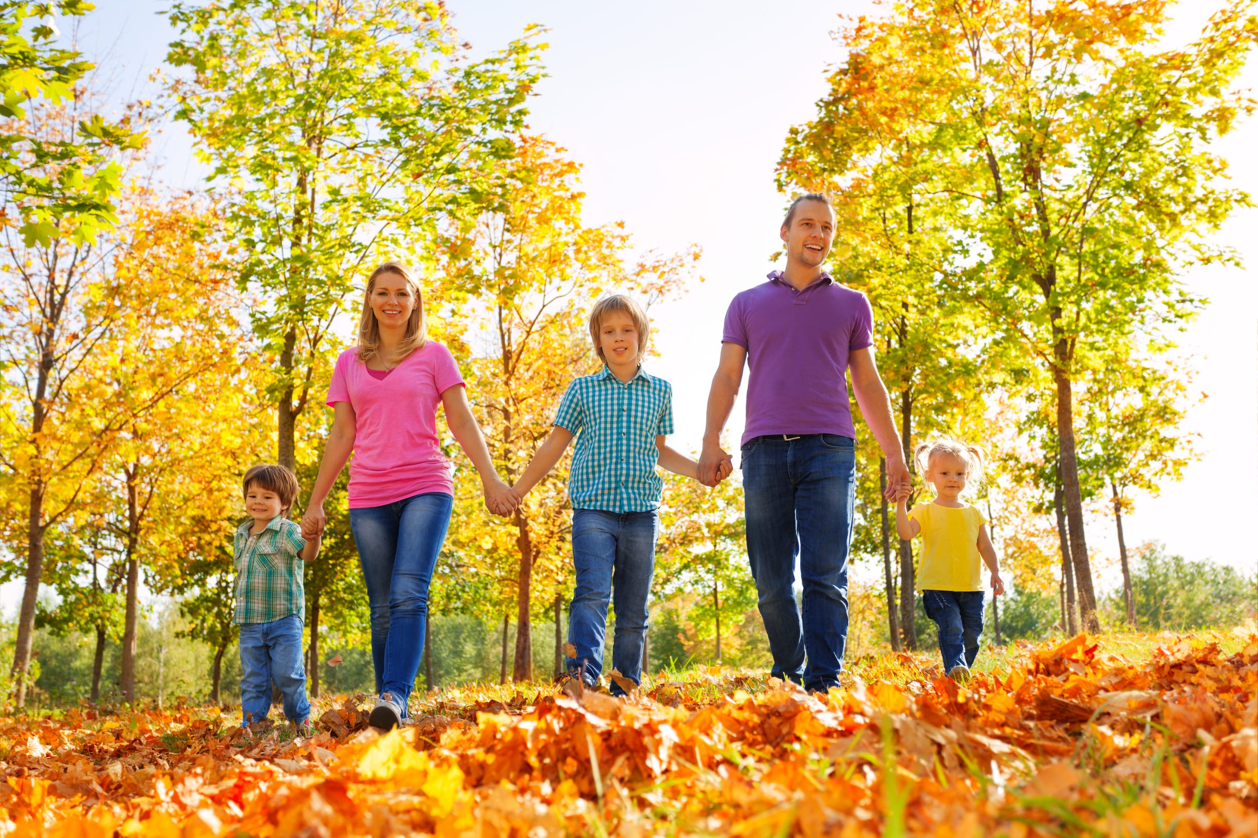 12 Fun Activities to Strengthen Family Bonds