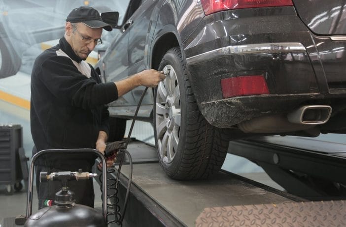 Worn Tire Sidewalls Are Causing Sudden Blowouts—And Many Drivers Miss the Warning Signs