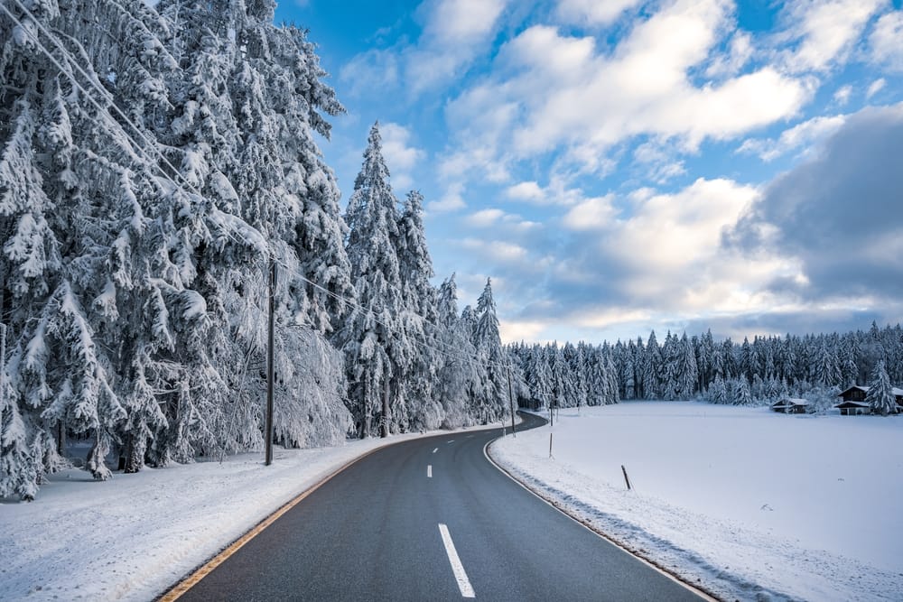 Winter Roads Reveal More About Your Driving Confidence Than You Think