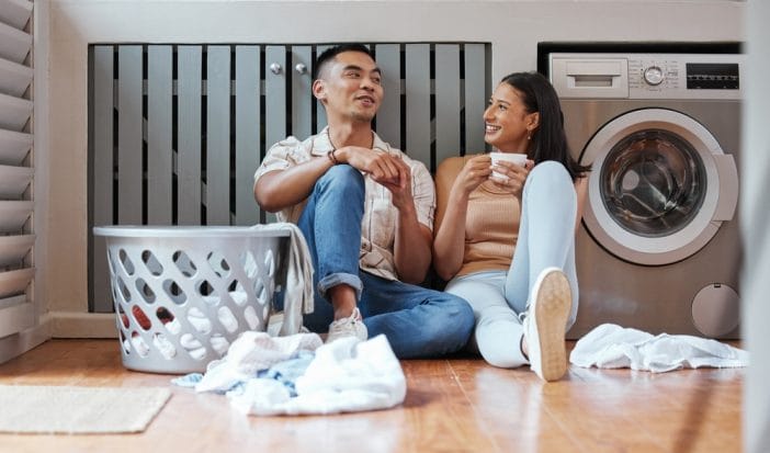 11 Relationship Patterns Men Pick Up on That Actually Hold True