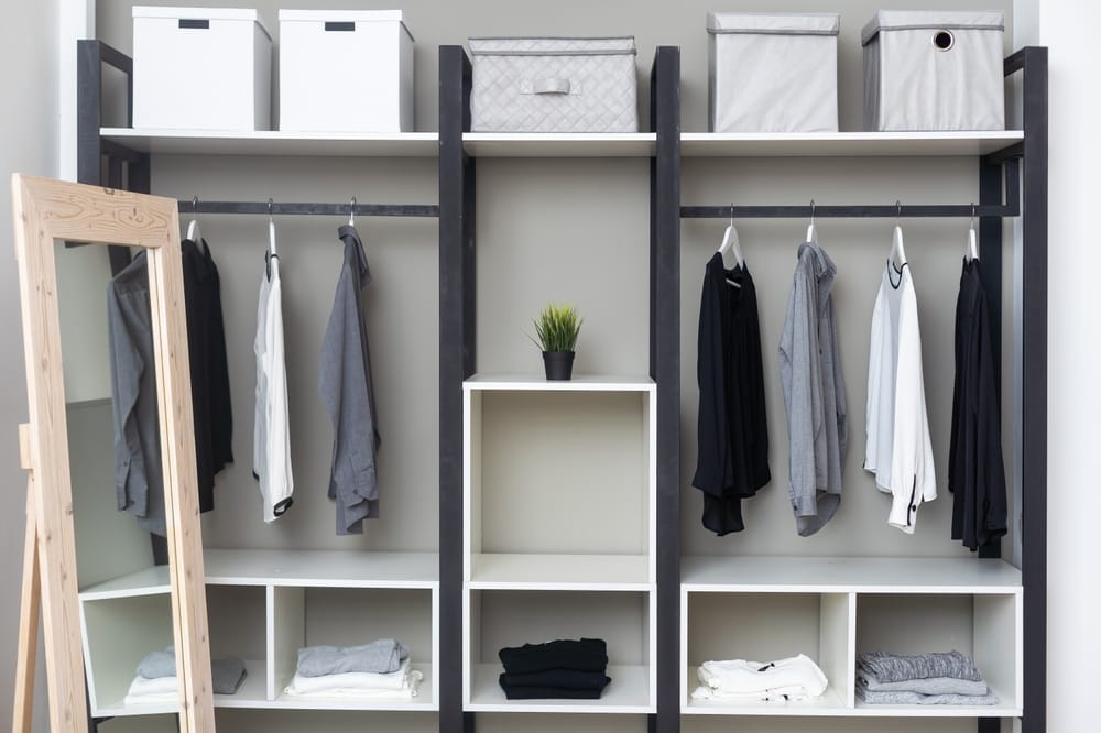 The “Male Minimalist Closet” Trend Is Taking Over Social Media