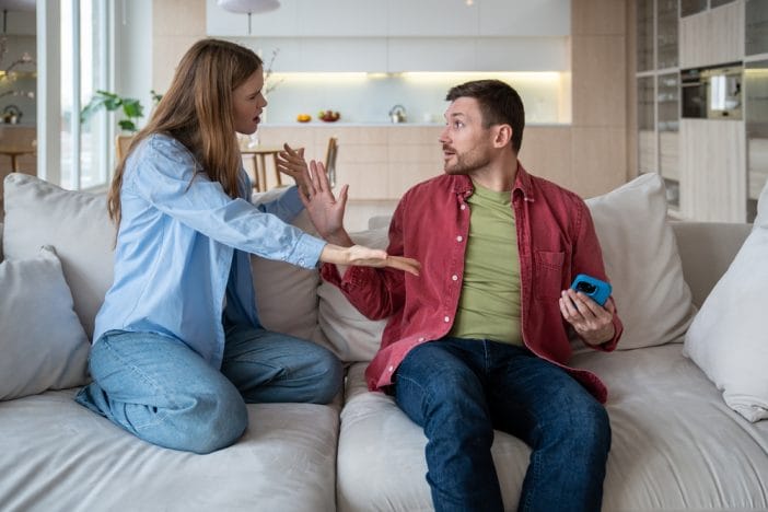 These Are 8 Subtle Behaviors That Mean Someone Is Testing Your Boundaries