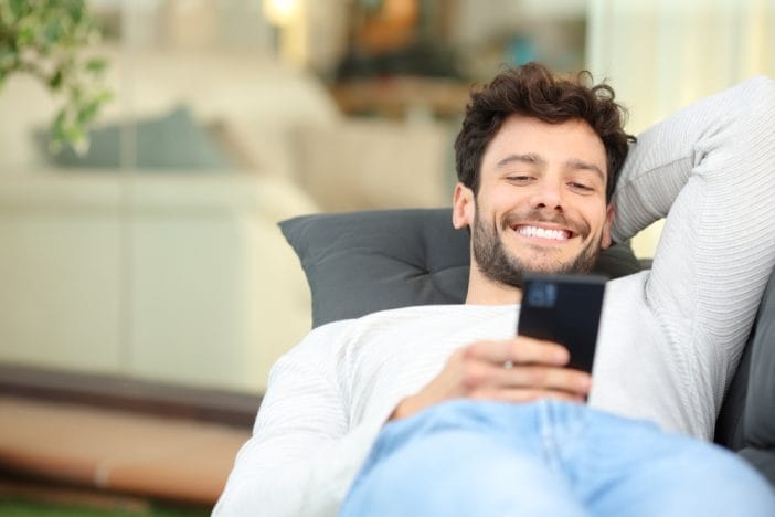Micro-Drama' Entertainment: Why Men Are Ditching 2-Hour Movies for 'Content Clipping' Series