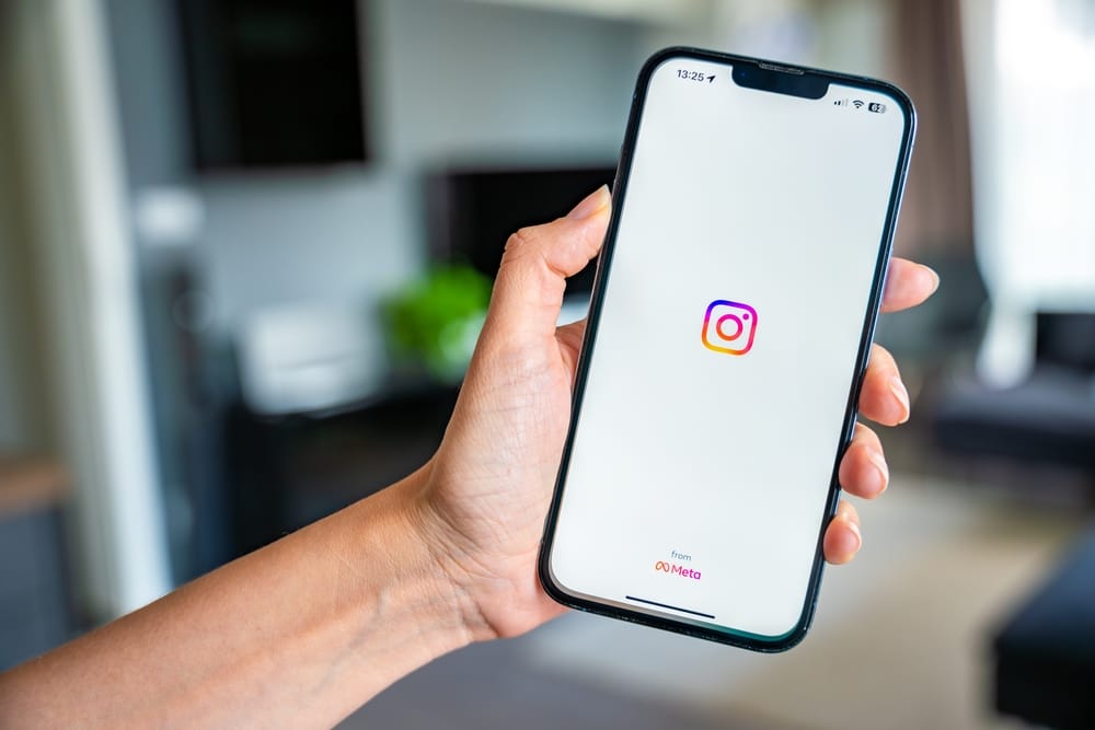 Why Instagram Trends Are Making Some Guys Rethink Their Confidence