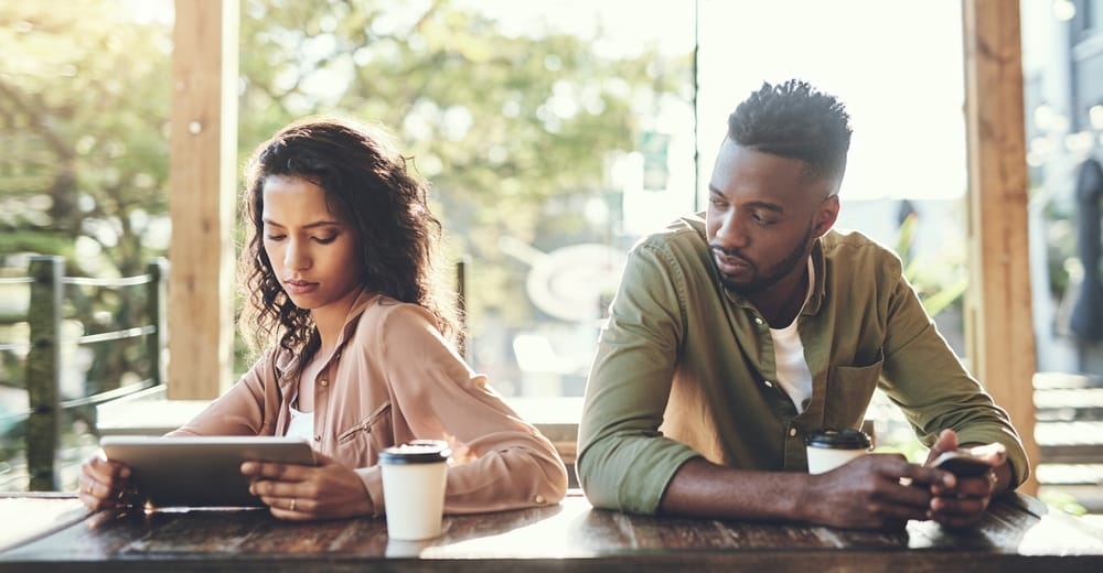 Here Are 7 Relationship Warnings That Don’t Seem Serious At First