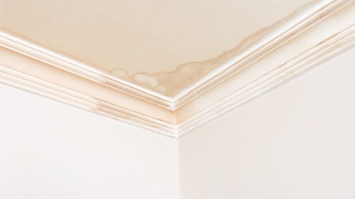 These Are 6 Signs Your Water Pipes Are About to Burst