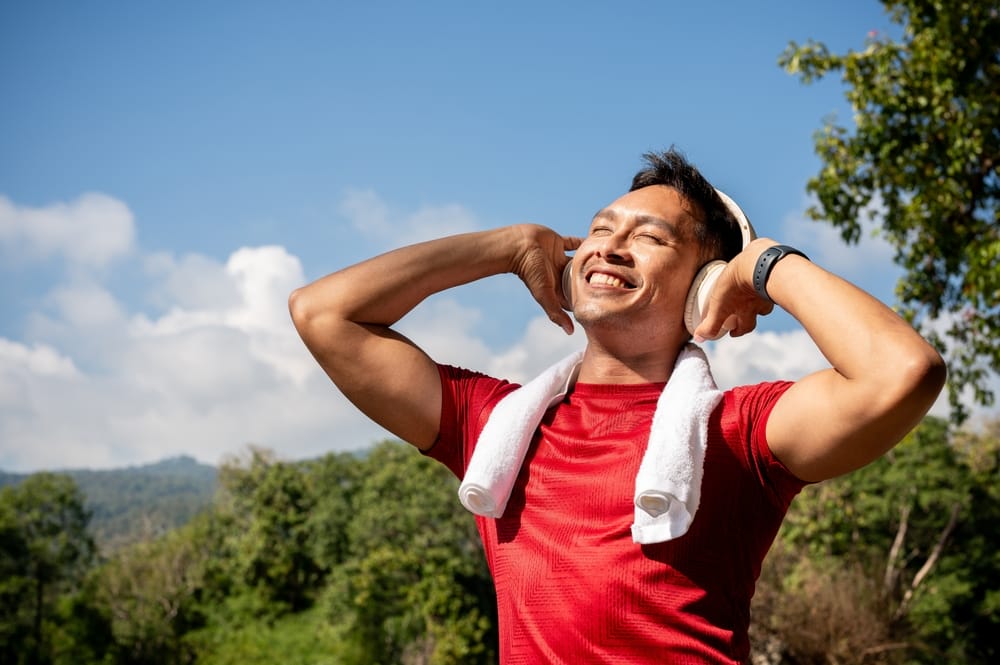 Here Are 10 Things Men Are Doing Now That Instantly Improve Mental Clarity