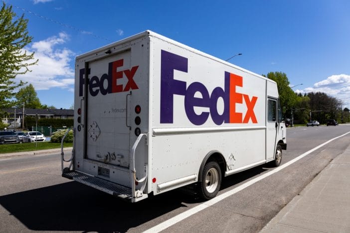 The "Missing Signature" Email: The New FedEx Scam That Bypasses Your Spam Filter