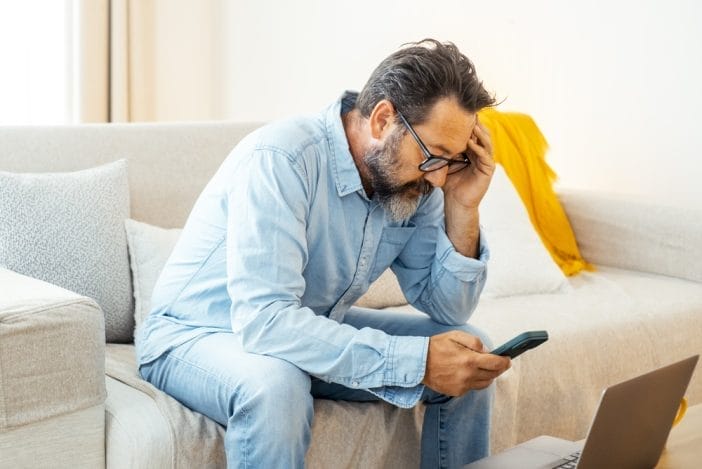Child-Support Text Scams Are Draining Fathers’ Accounts — Police Warn About This New Fraud